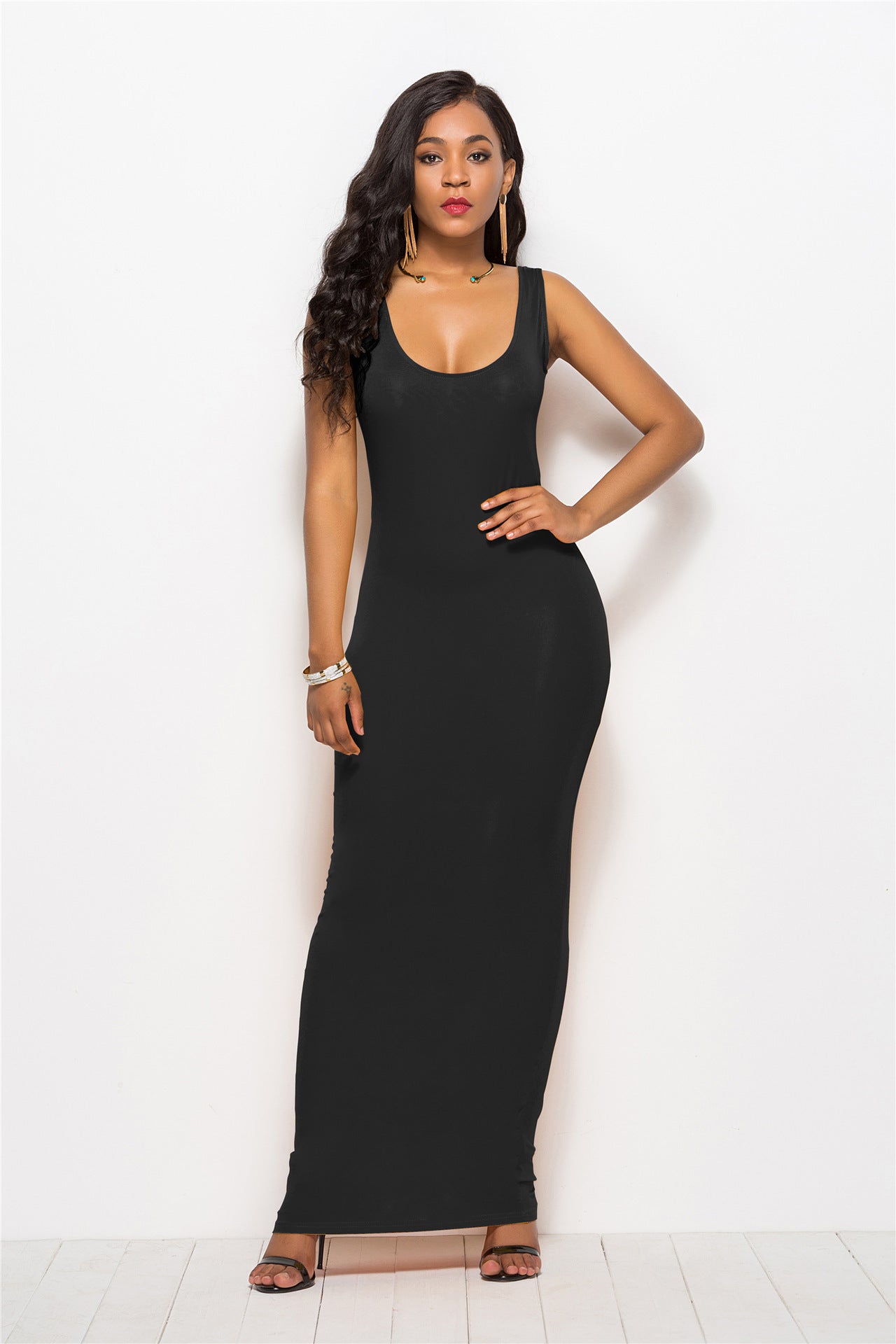 Elena“ – Ärmelloses Stretch-Maxikleid mit Rundhals