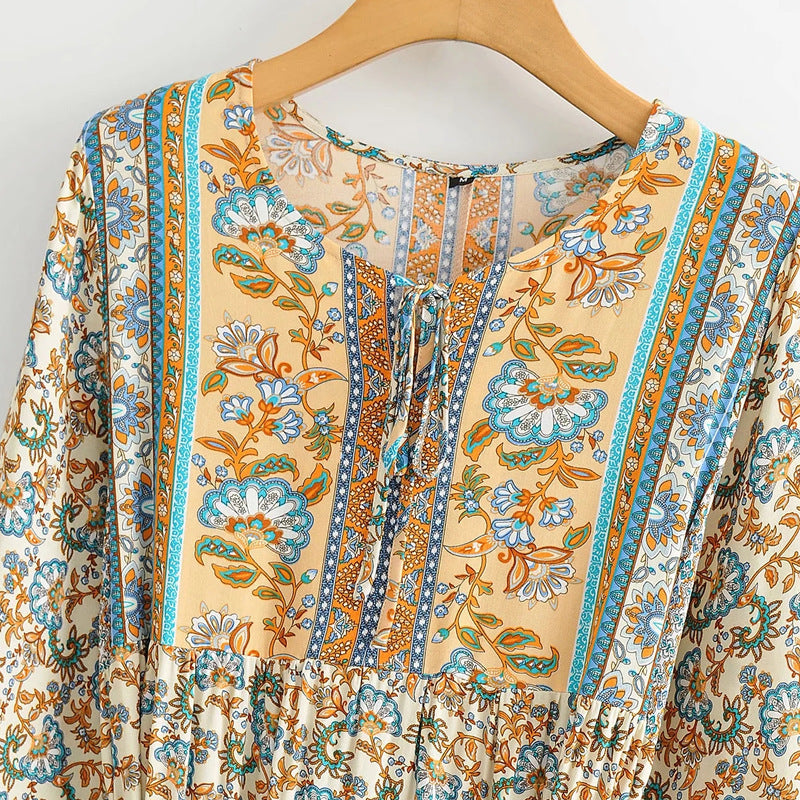 „Lea“ – Blumenkleid mit Bindeband