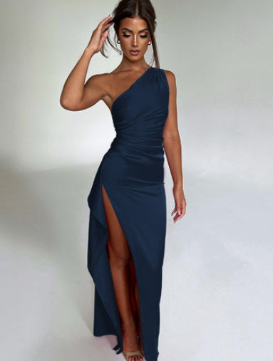 „Lucia“ – One-Shoulder Satin Kleid