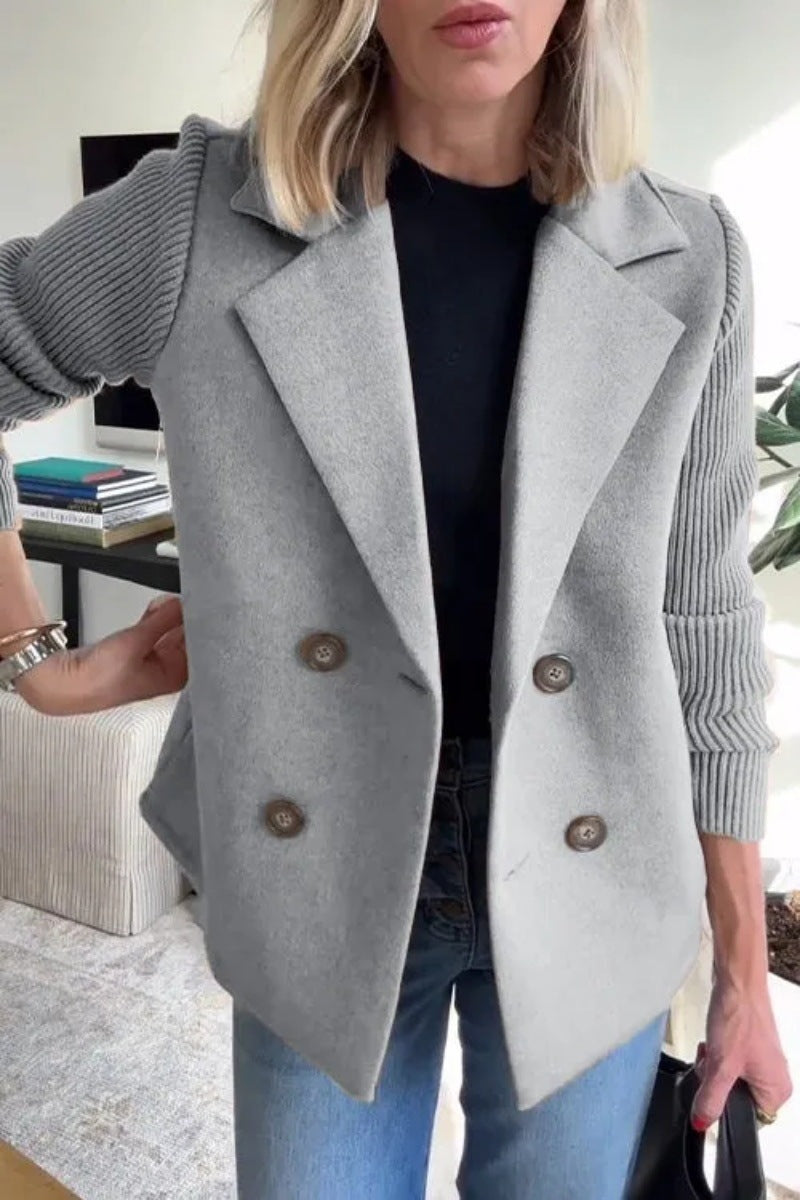„Marisol“ – Zweireihige Jacke mit Strickärmeln