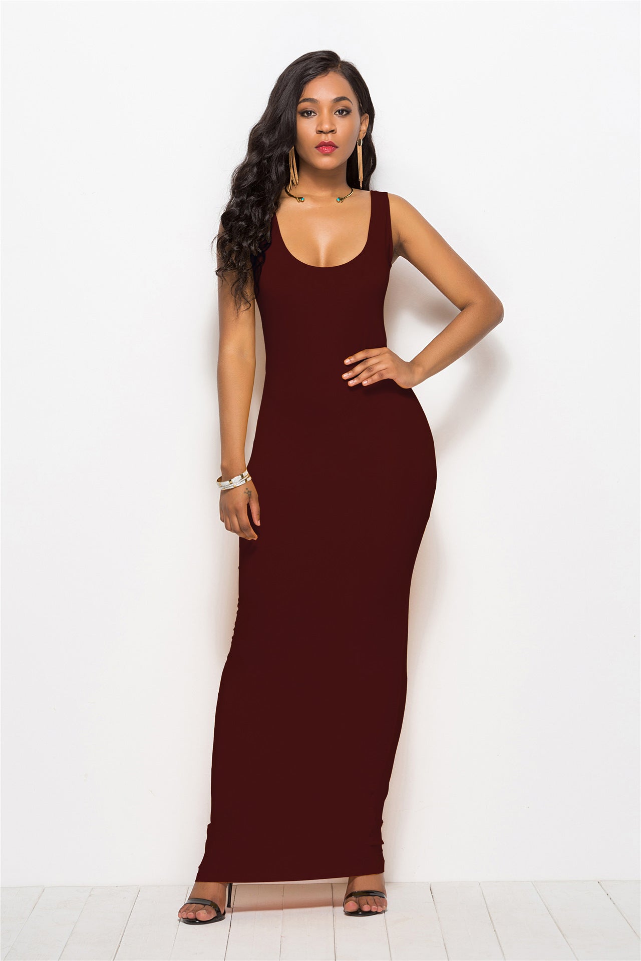 Elena“ – Ärmelloses Stretch-Maxikleid mit Rundhals