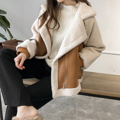 „Riley“ – Kurze Wildlederjacke mit Kunstfellfutter