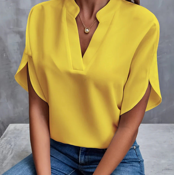 „Elin“ – Chiffon V-Neck Shirt