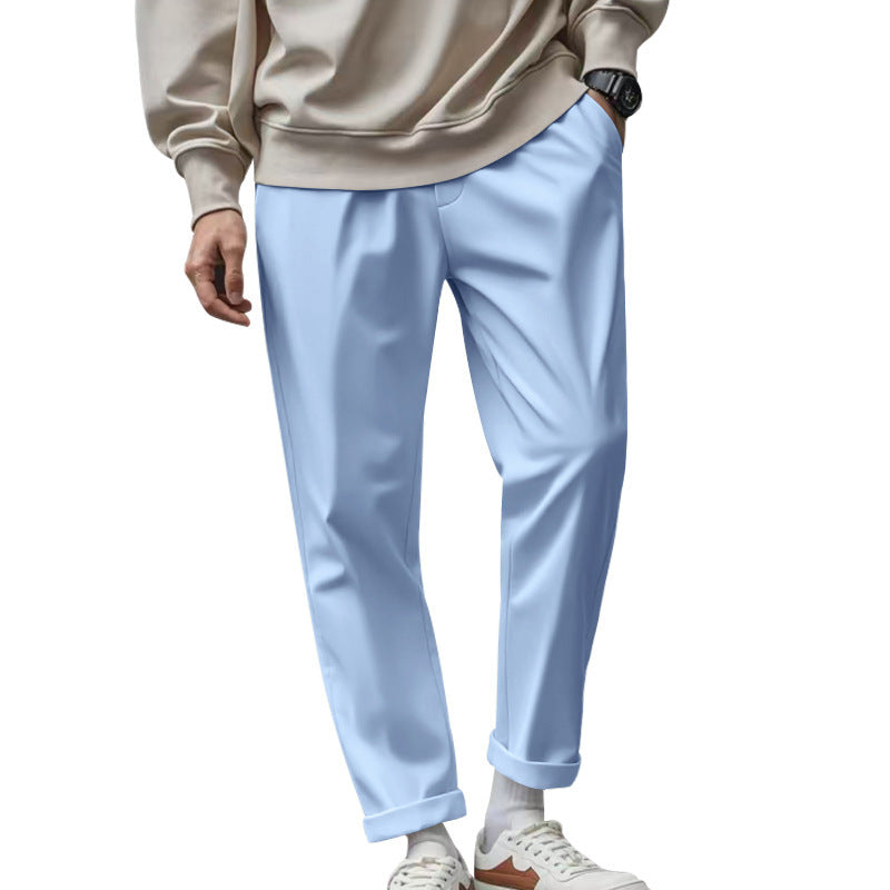 Herrenhose mit Taschen