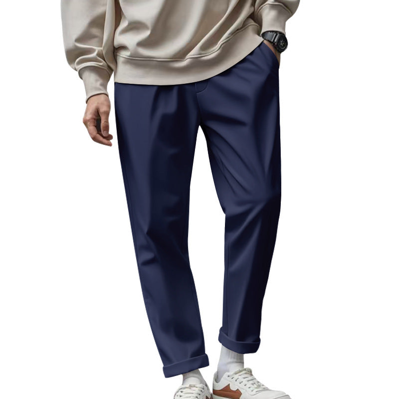 Herrenhose mit Taschen