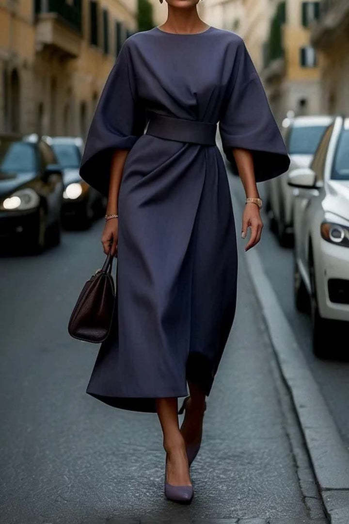 „Amelia“ – Elegantes Kleid mit Fledermausärmeln &amp; Taillengürtel