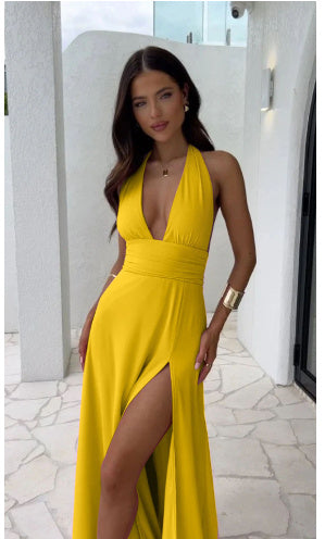 „Adriana“ – Halterneck Kleid mit V-Ausschnitt &amp; Schlitz